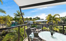 Sun Drenched Unit In Noosaville